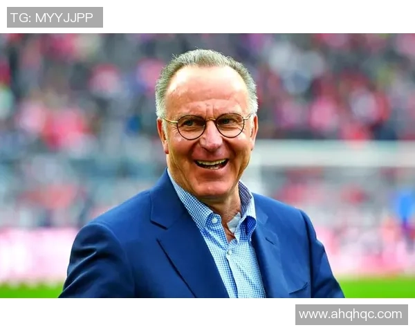 某足球明星因压力过大导致掉发引发粉丝热议与关心 某足球明星因压力过大导致掉发引发粉丝热议与关心